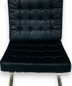 Barcelona stílusú design fotel lábtartóval