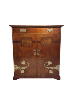 Szecessziós szekrény