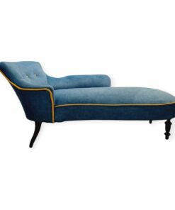 XX. század elején készült szófa